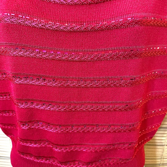 ST John Evening embellished knit shell. Matches St. John knit blazer. - Picture 4 of 14